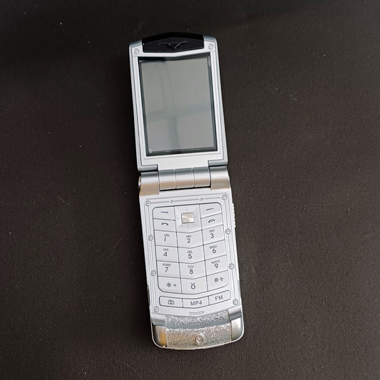 Luxury Flip Phone – Flip Mobile Keypad – Dual Sim – Silver – Unboxed Like New